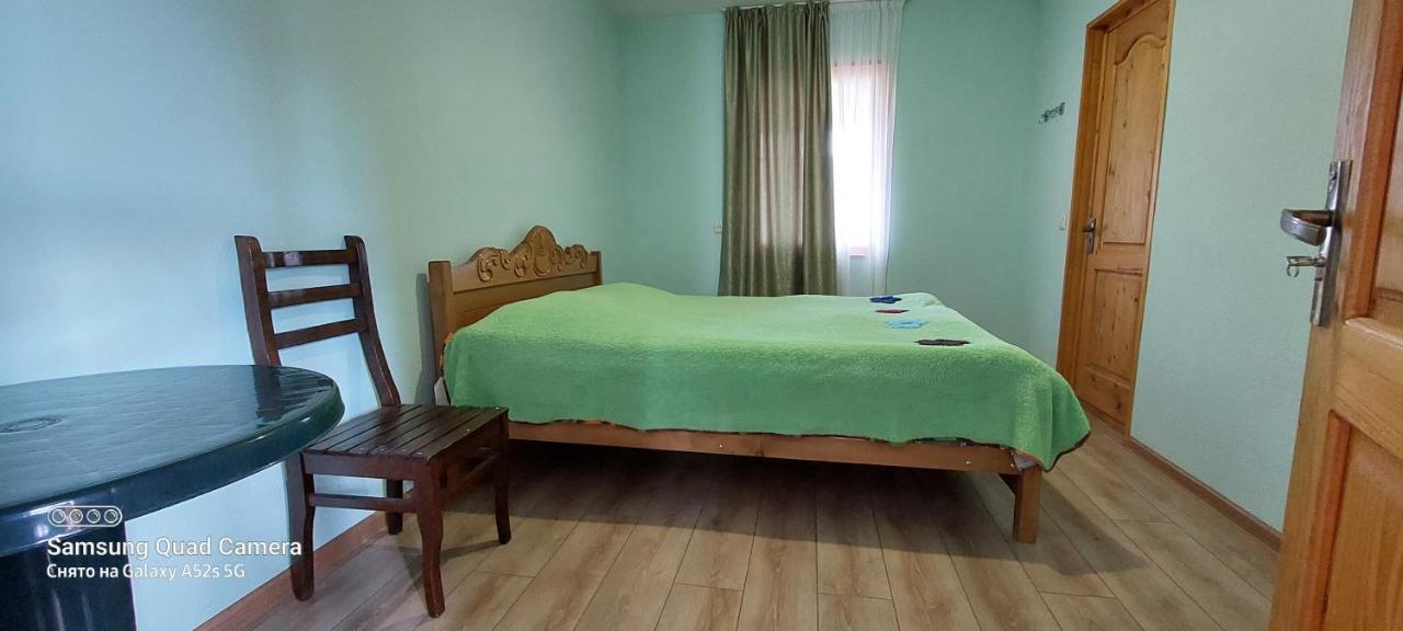 Guest House Tsasne Omalo Exterior foto