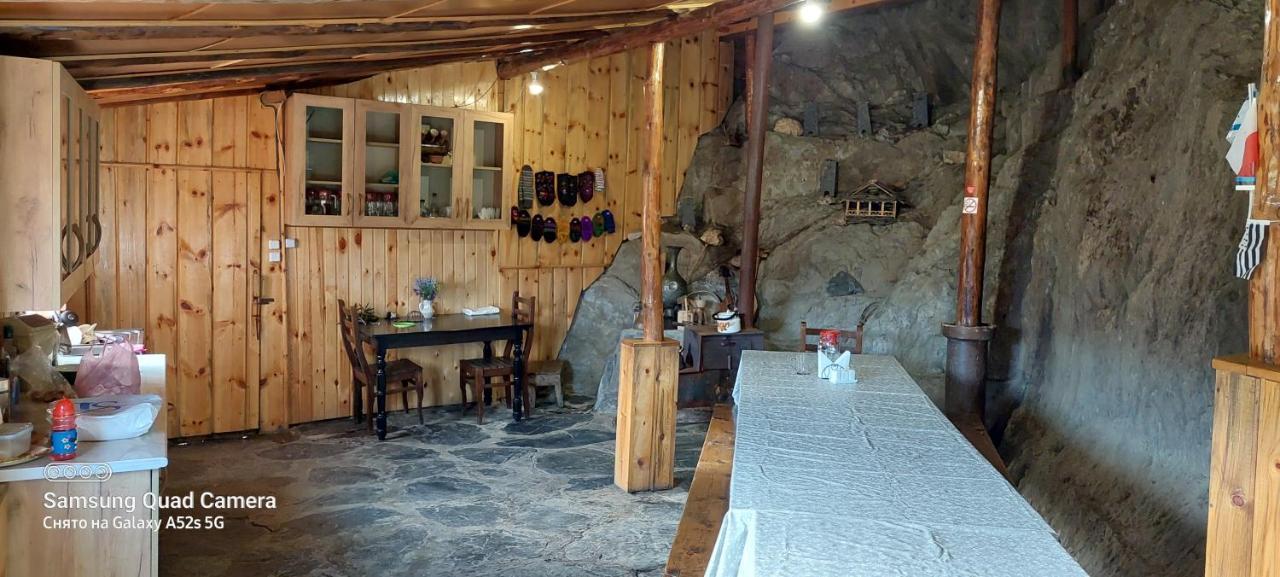 Guest House Tsasne Omalo Exterior foto