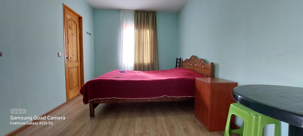 Guest House Tsasne Omalo Exterior foto