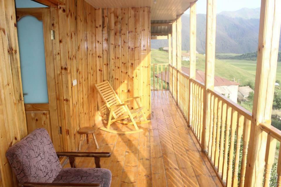 Guest House Tsasne Omalo Exterior foto