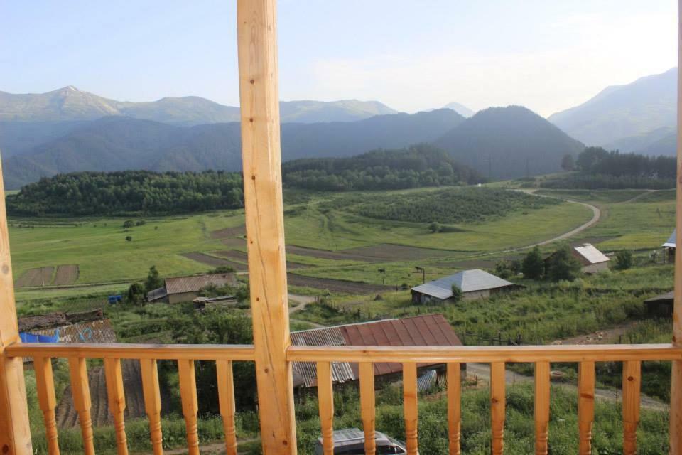 Guest House Tsasne Omalo Exterior foto